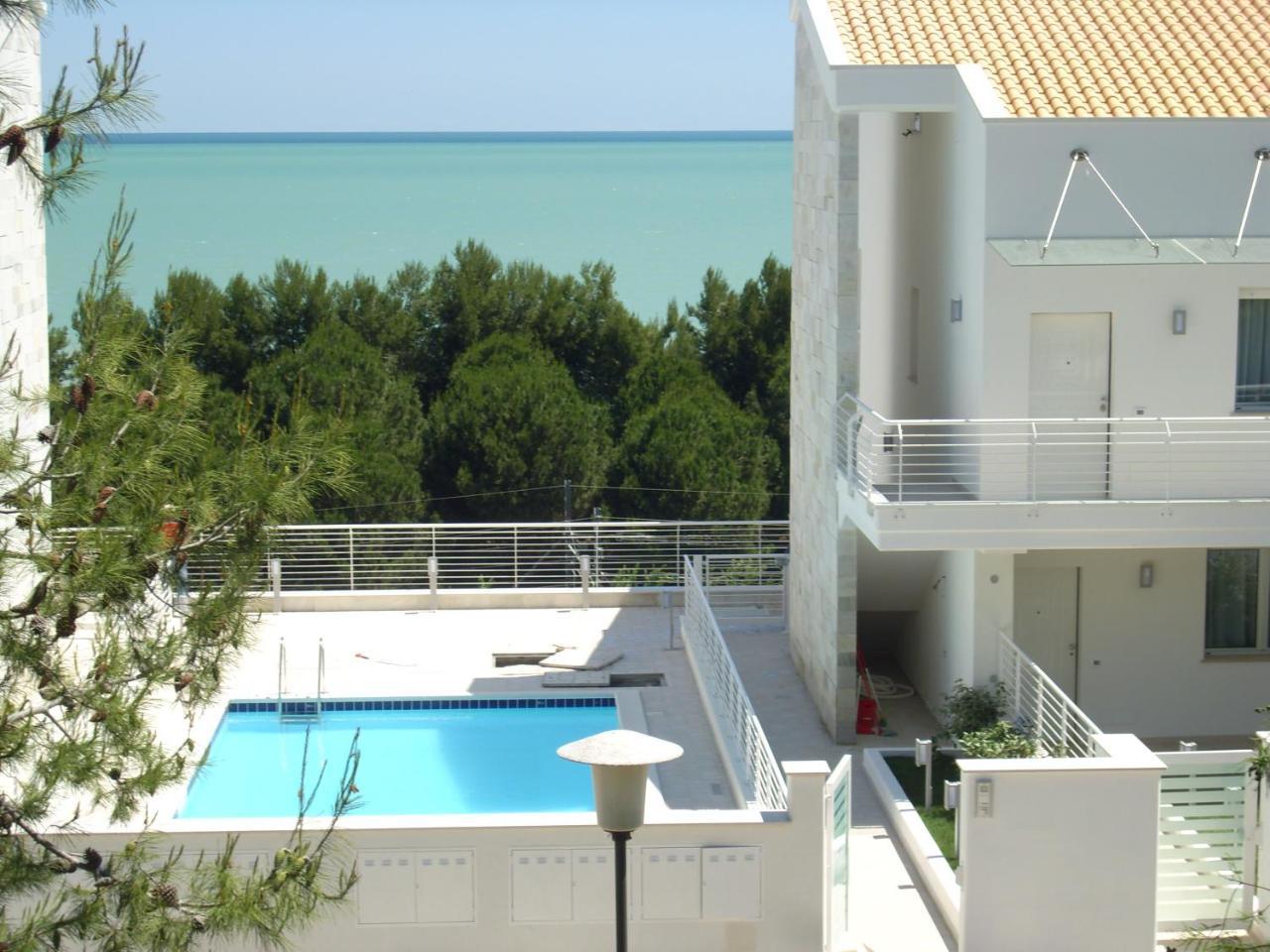 Cerrano Park Resort Pineto Exterior photo
